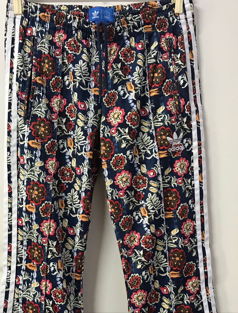 calça flare adidas
