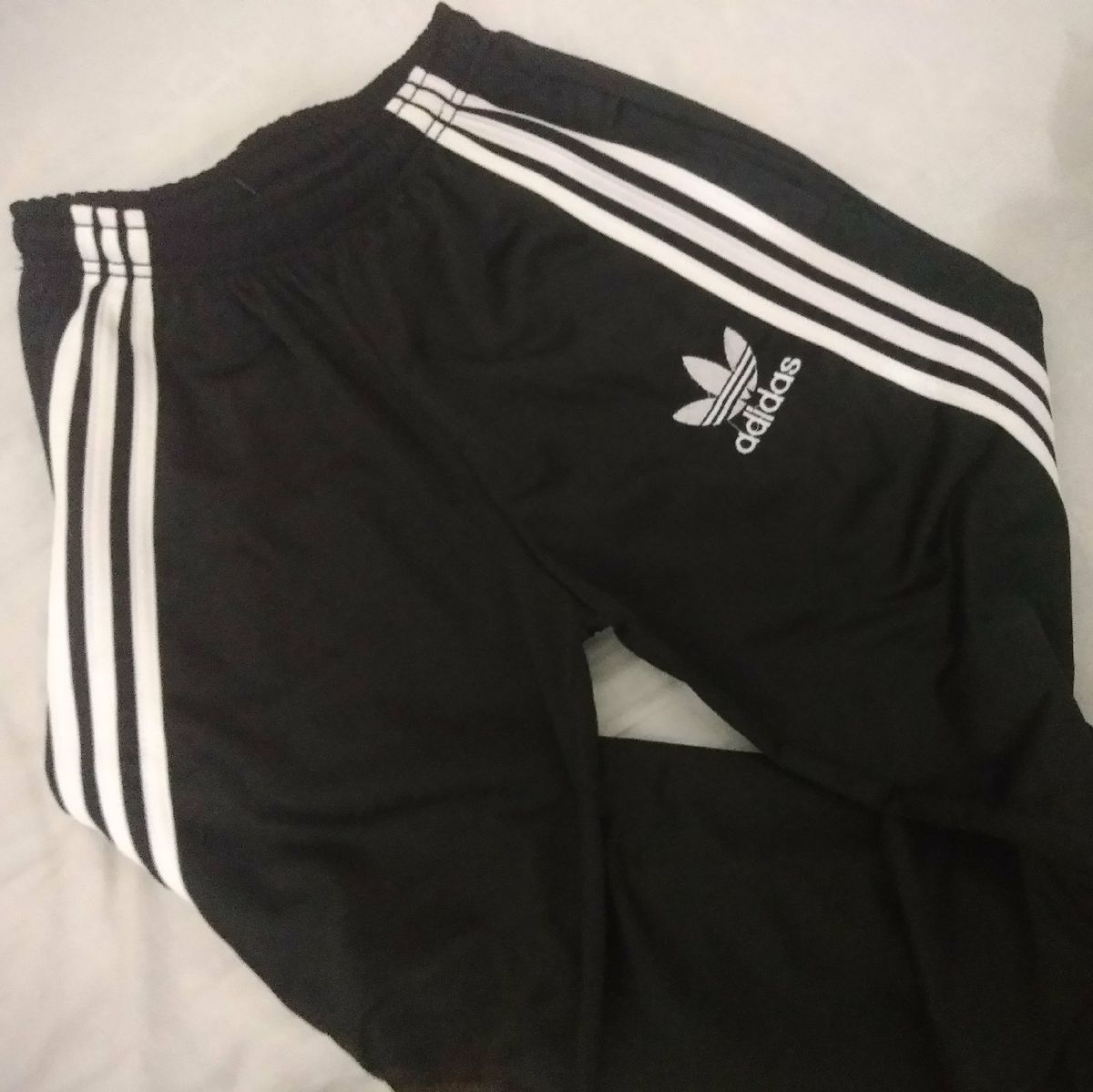 calça da adidas com elastico