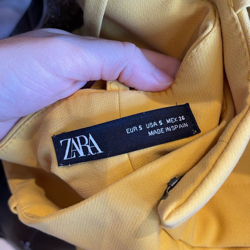 Calça Alfaiataria Amarela Zara