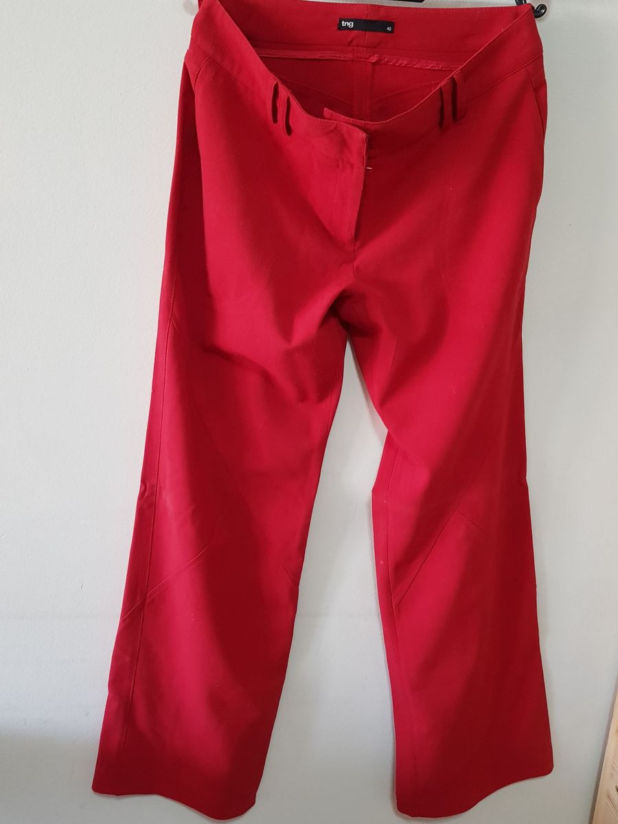 calça alfaiataria feminina vermelha