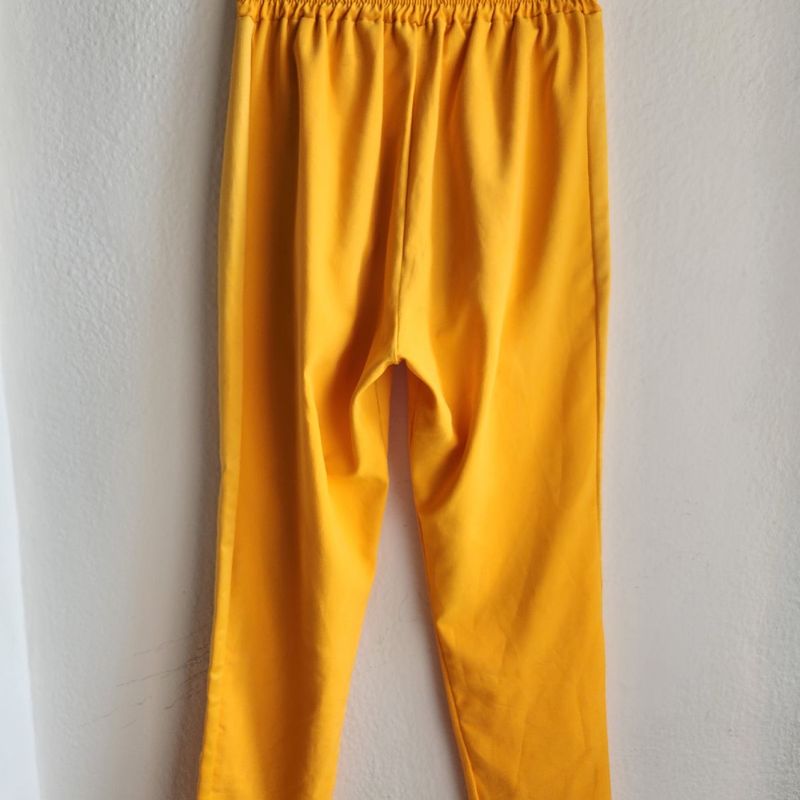 Cal a Amarela Forever 21 Cal a Feminina Forever 21 Usado