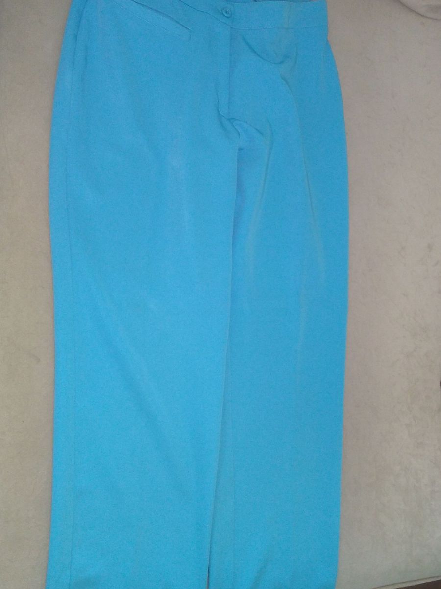 calça azul turquesa