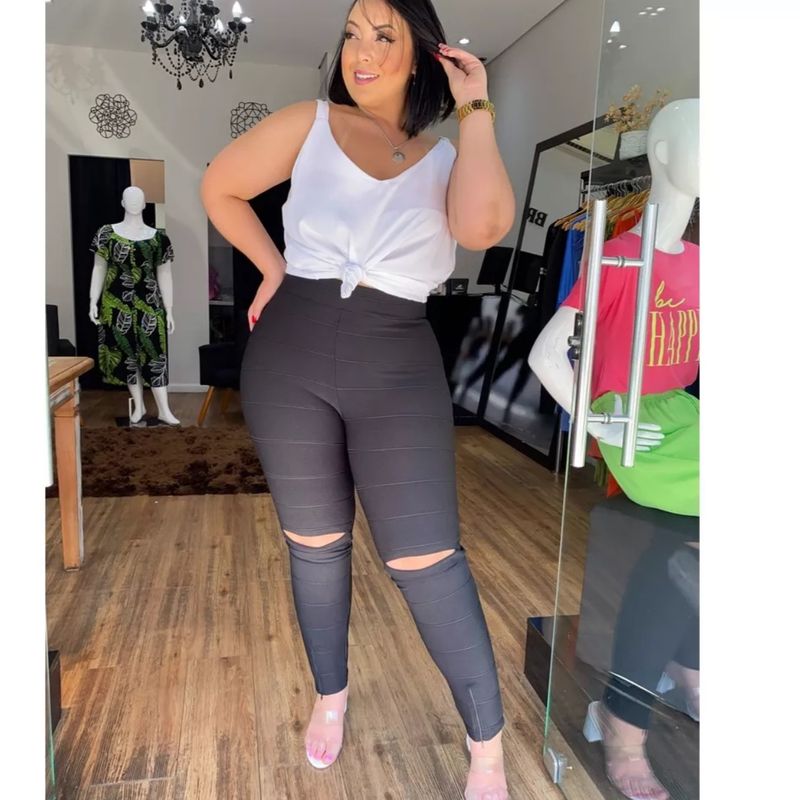 Calça flare store bandagem plus size