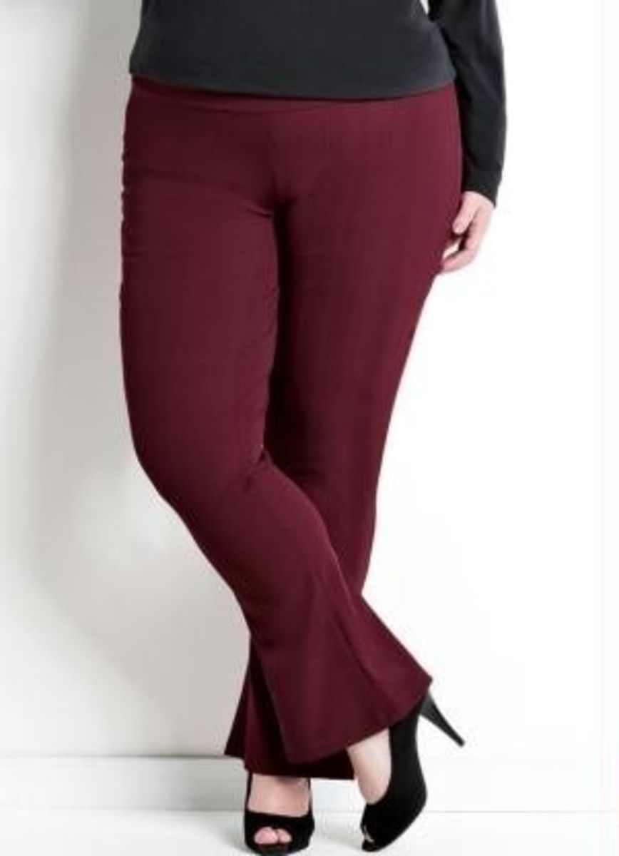 calça bandagem flare plus size