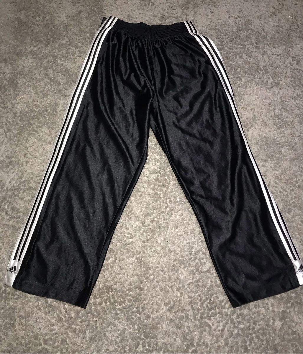 calça com abertura lateral adidas