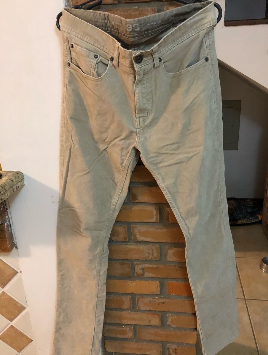 calça larga bege masculina