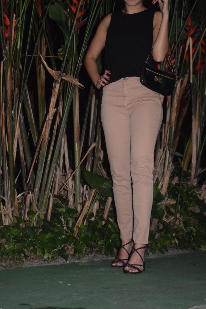Calça Beje e Blusa Preta | Calça Feminina Ralph Lauren Nunca Usado ...