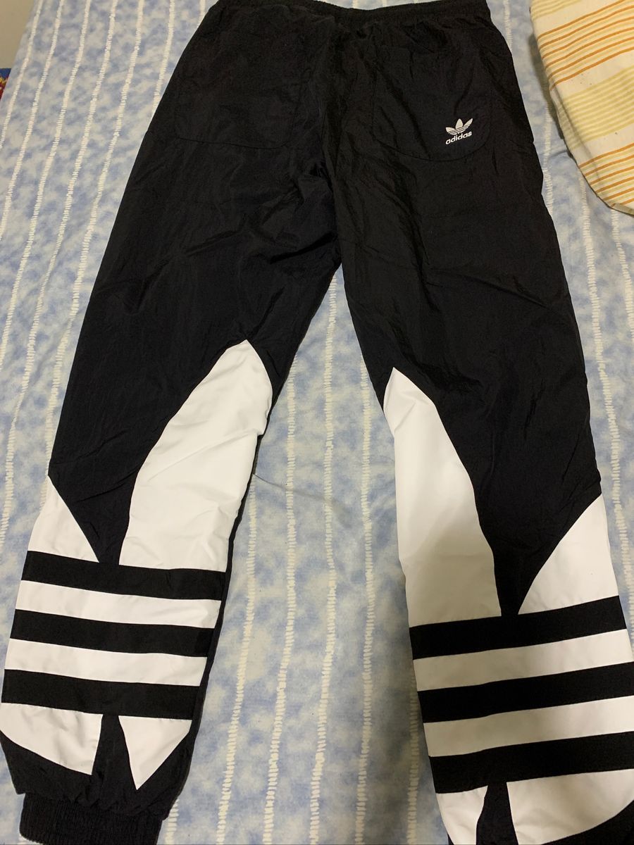 calça adidas trefoil