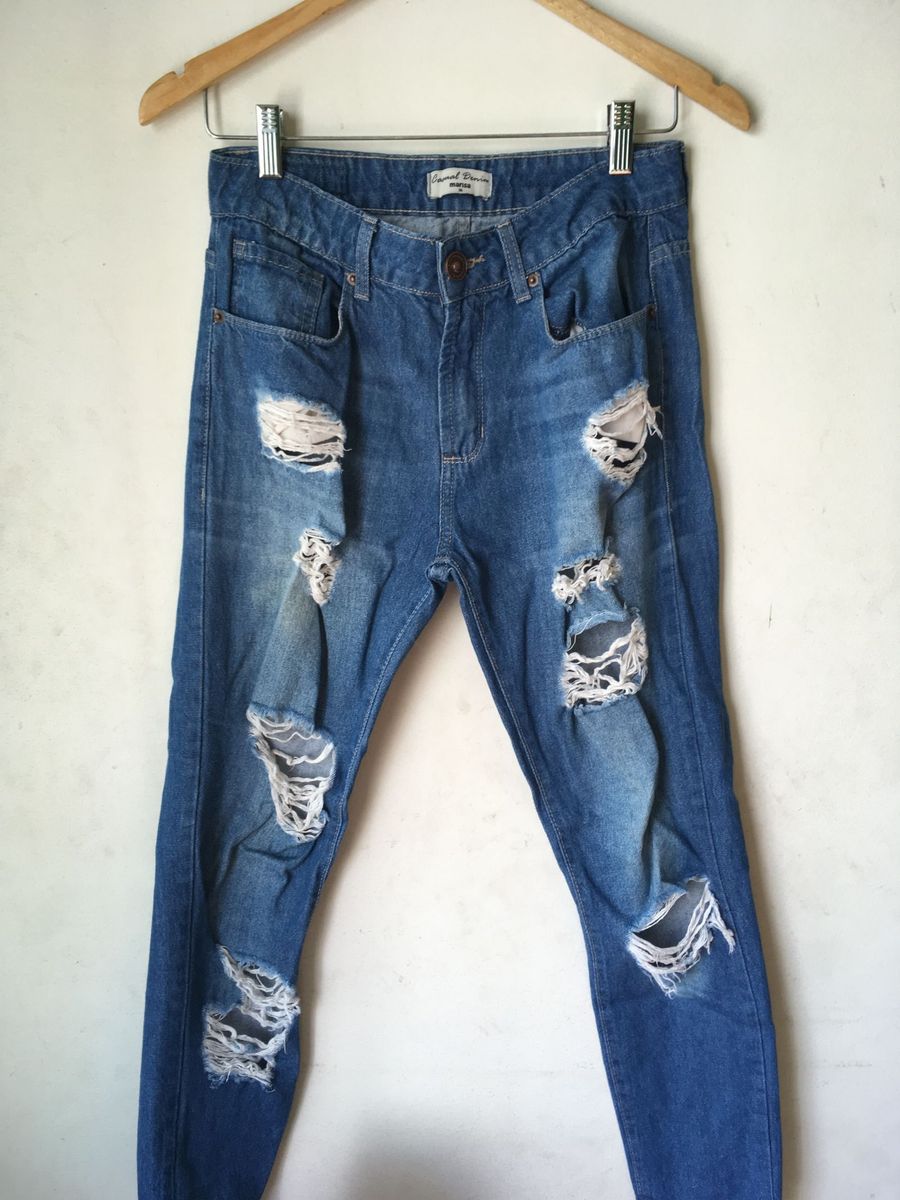 calça boyfriend rasgadinha