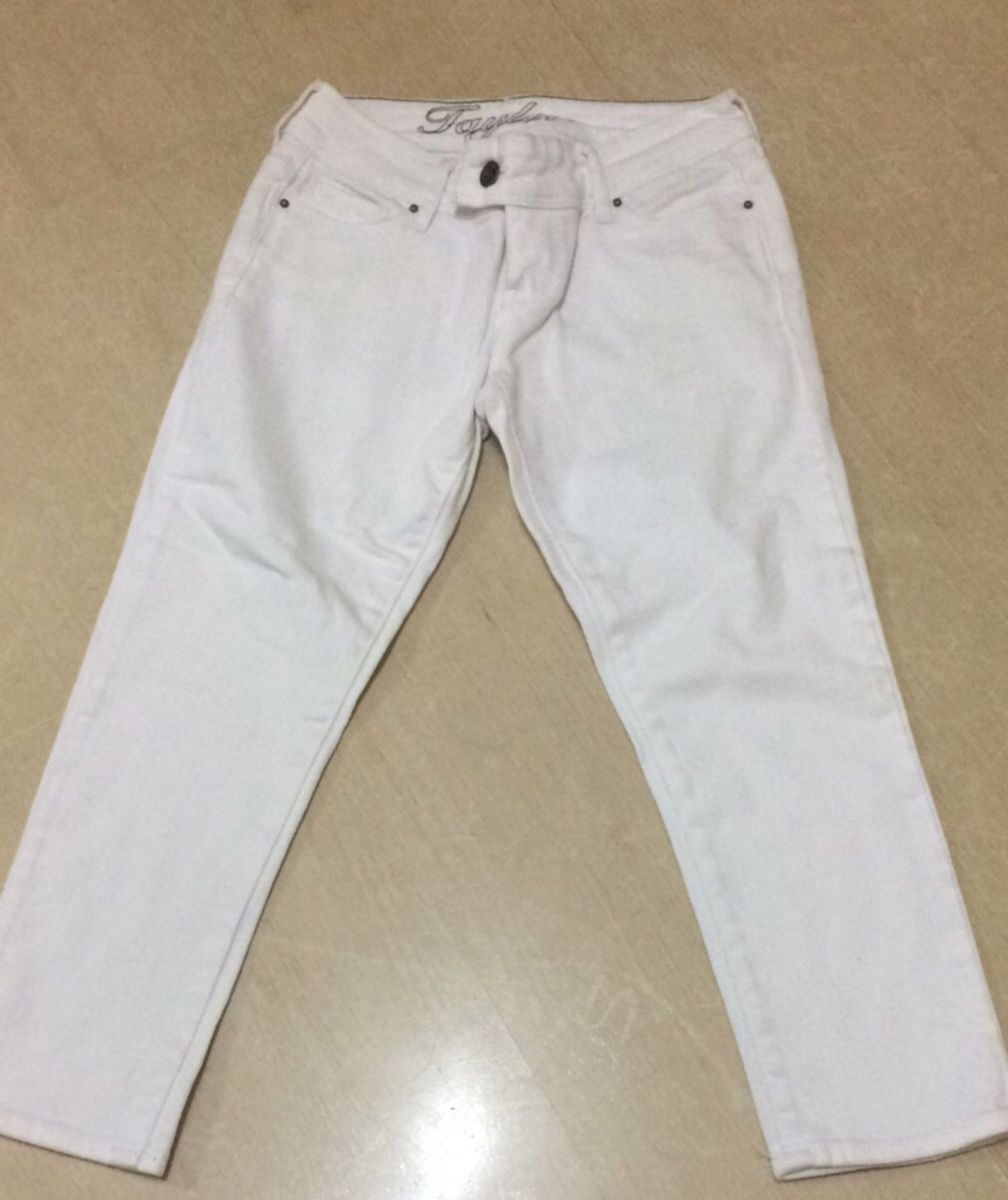 calça ate a panturrilha