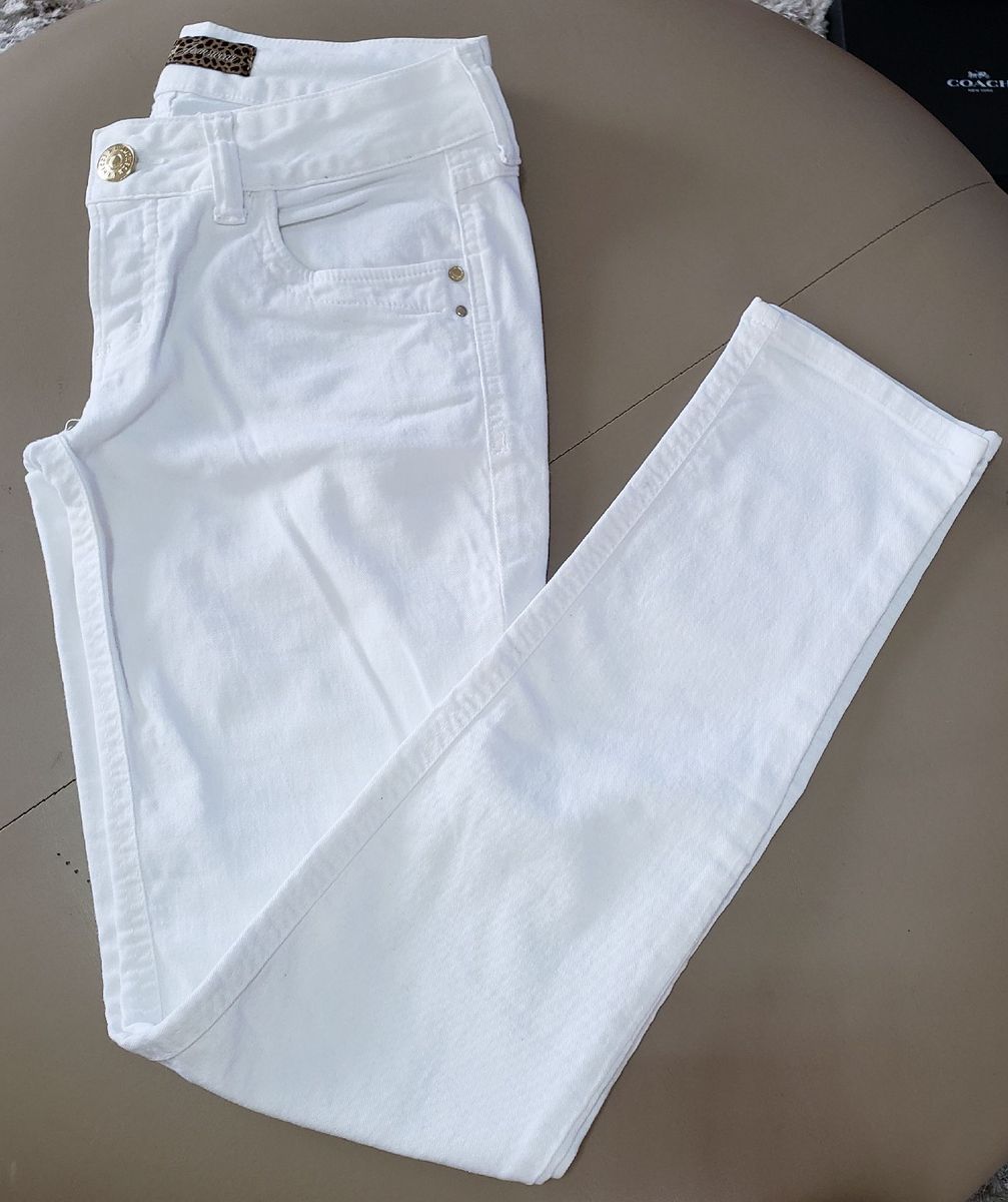 calça jeans branca colcci