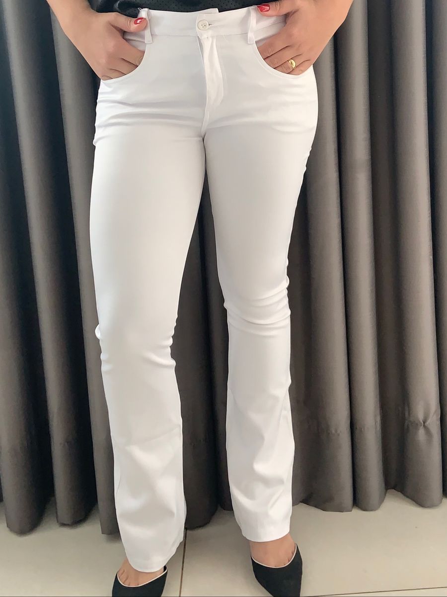 calça branca com elastano