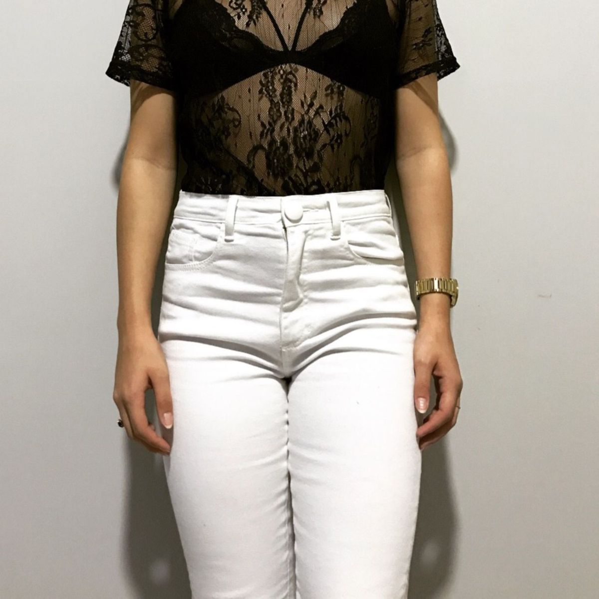 calça jeans branca cos alto
