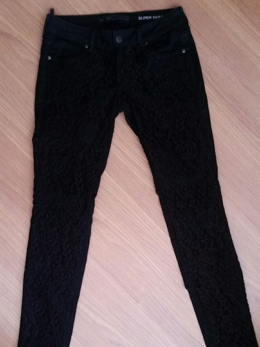 calça jeans cintura alta anos 90