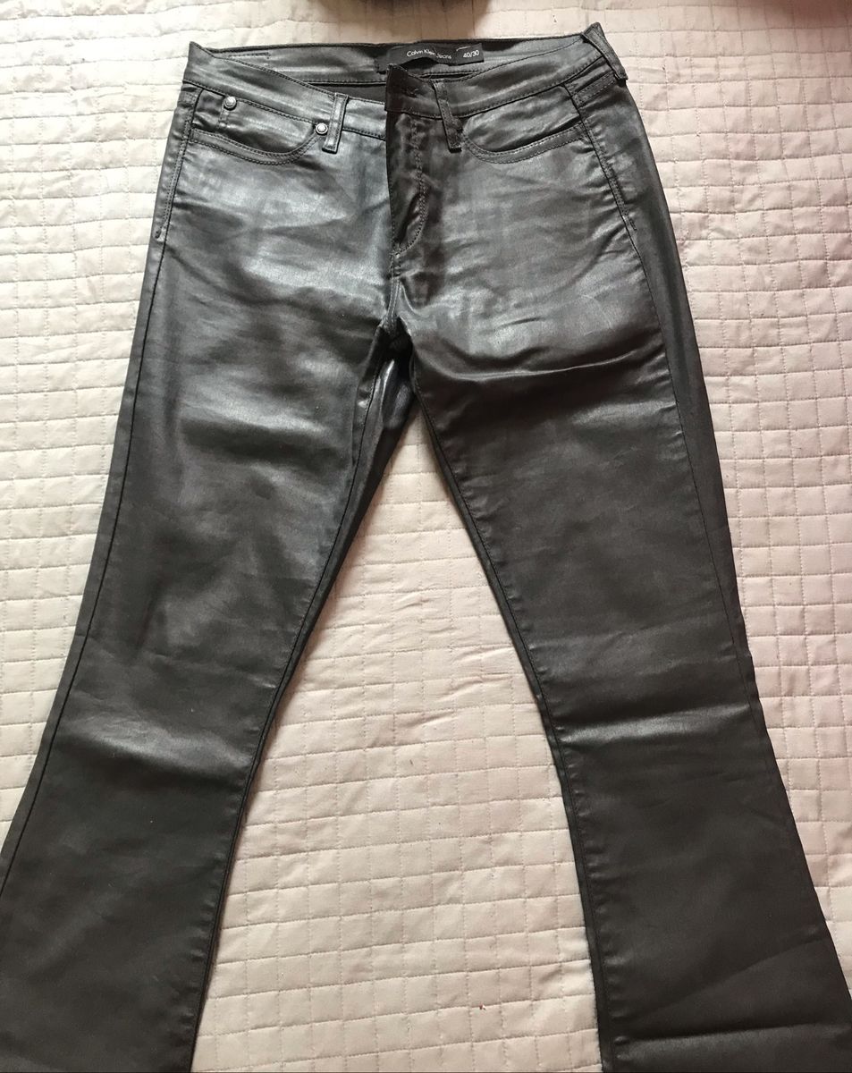 calça couro calvin klein