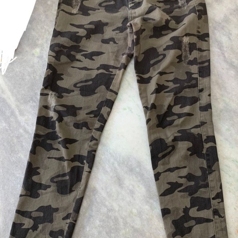 Calça camuflada best sale cinza feminina