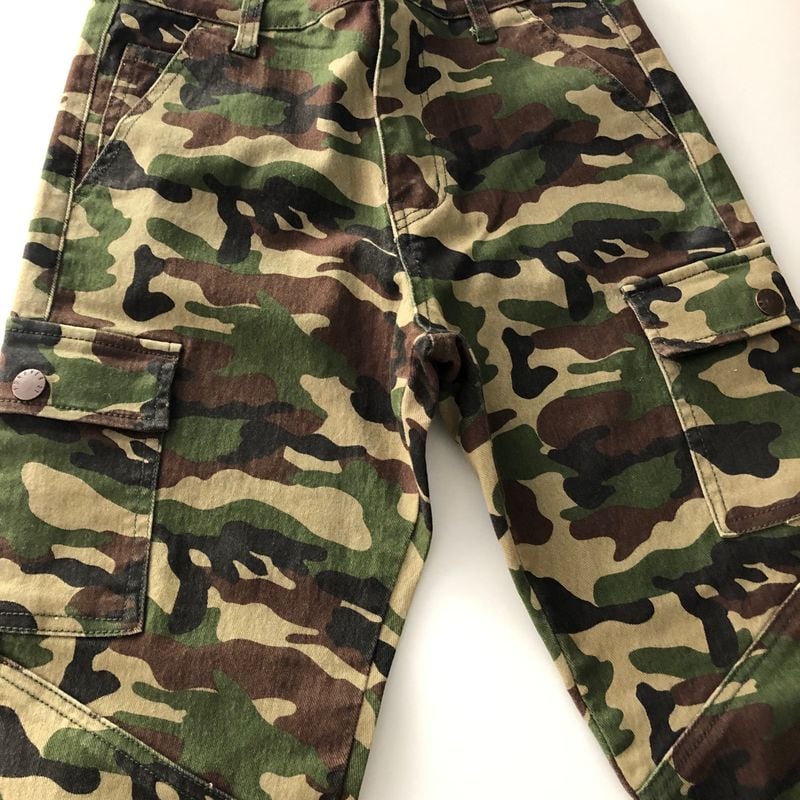 Calça camuflada best sale larga feminina