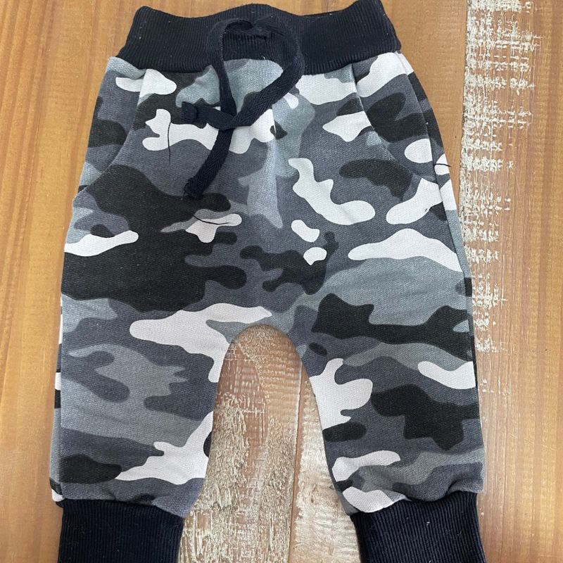 Calça best sale camuflada bebe