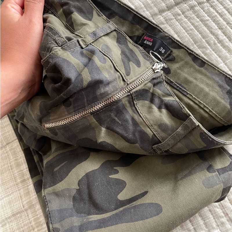 Calça store camuflada marisa