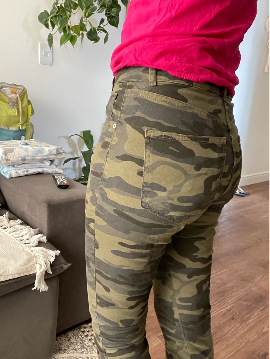 Calça camuflada militar store feminina