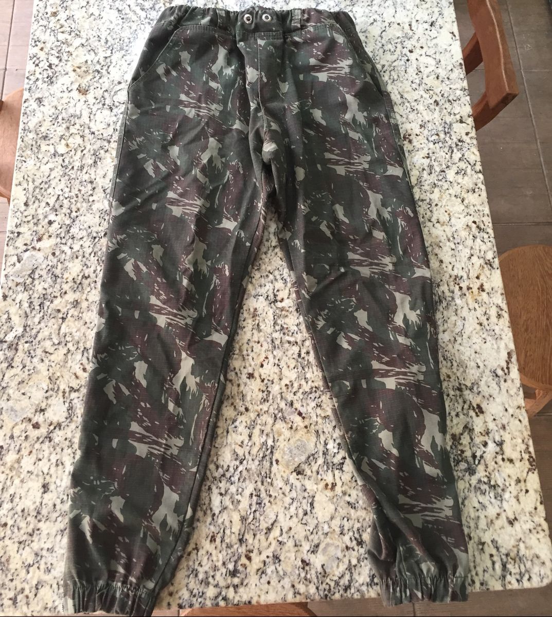calças camufladas exercito