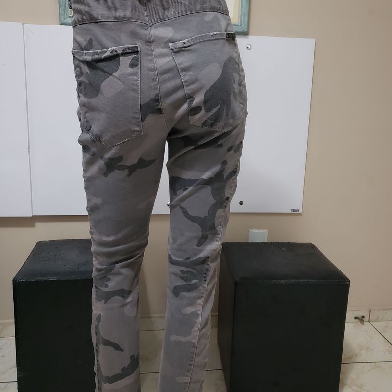 Calça 2024 camuflada escura