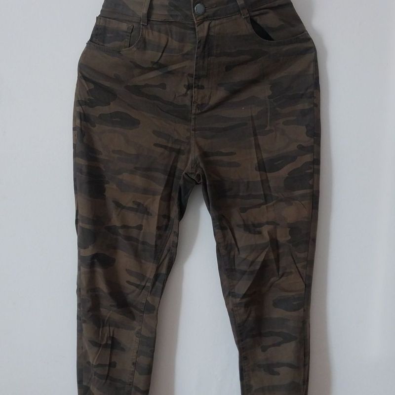 Calça best sale camuflada renner