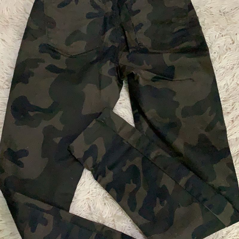 Cea 2024 calça camuflada