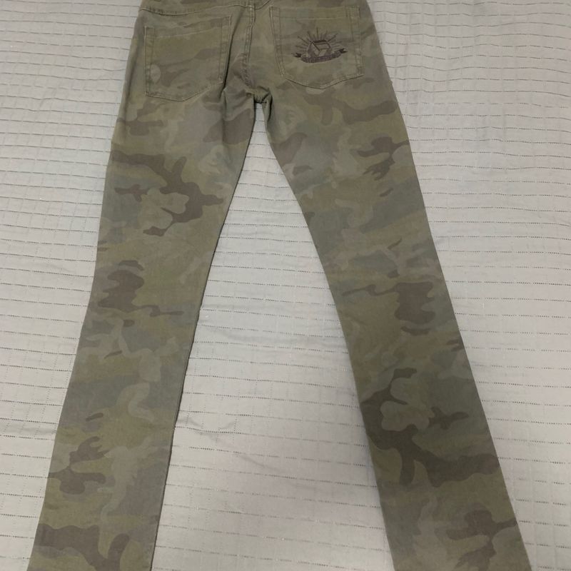 Calça camuflada best sale skate masculina