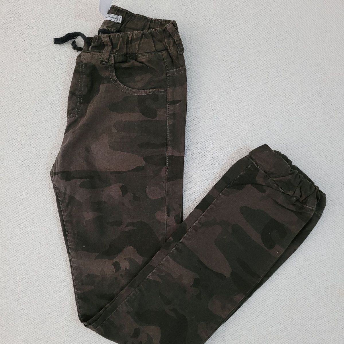 Calça camuflada hot sale cintura alta