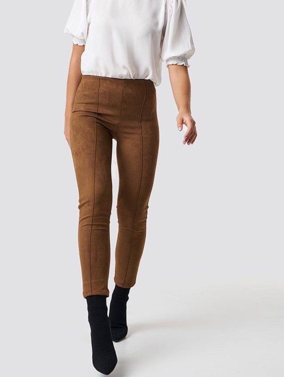 calça de camurça