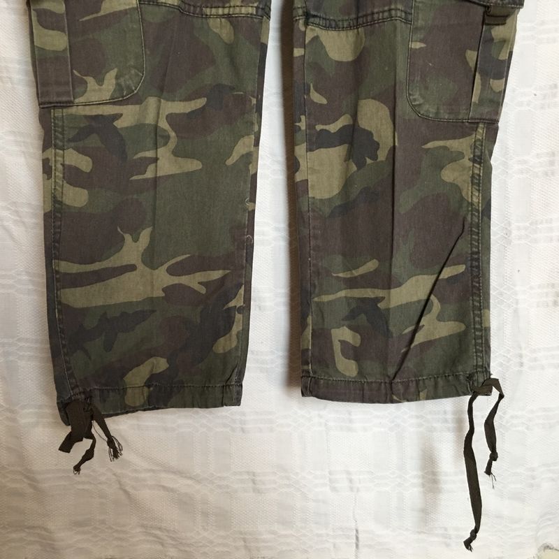 Calça store capri camuflada