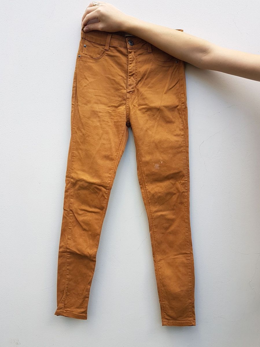 calça caramelo