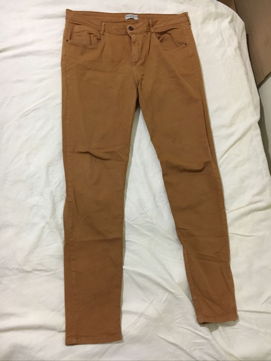 calça caramelo