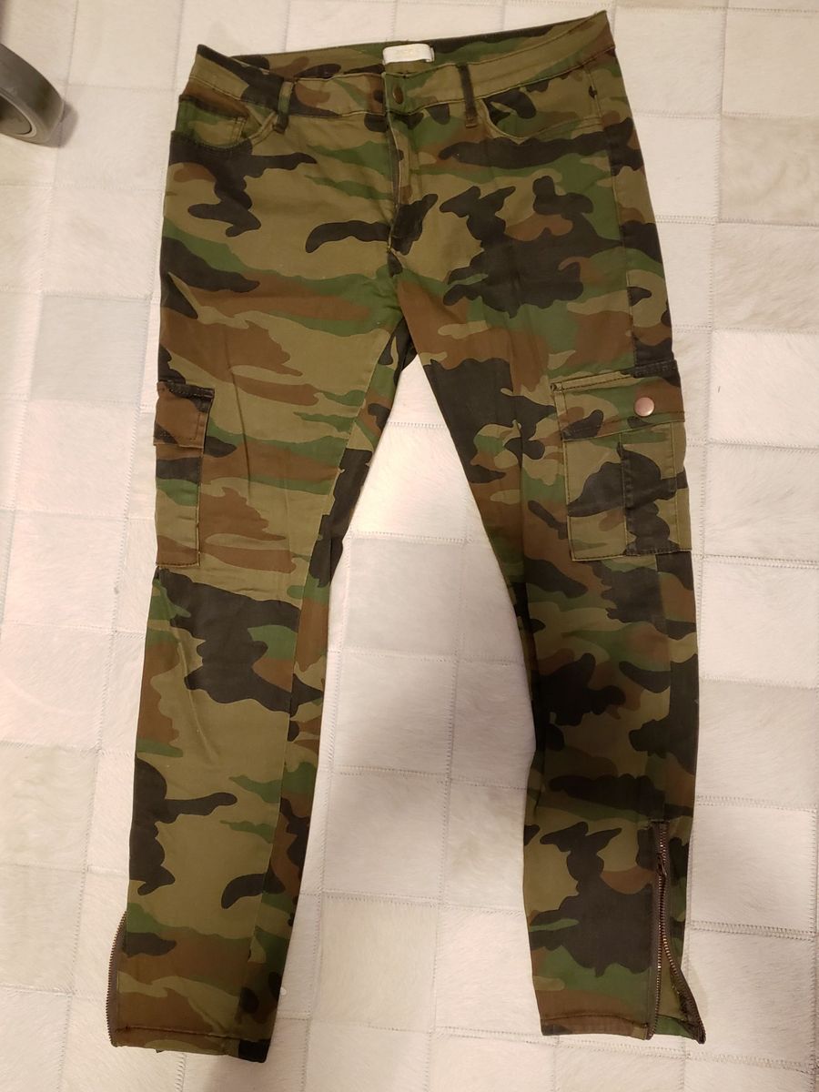 calça cargo forever 21