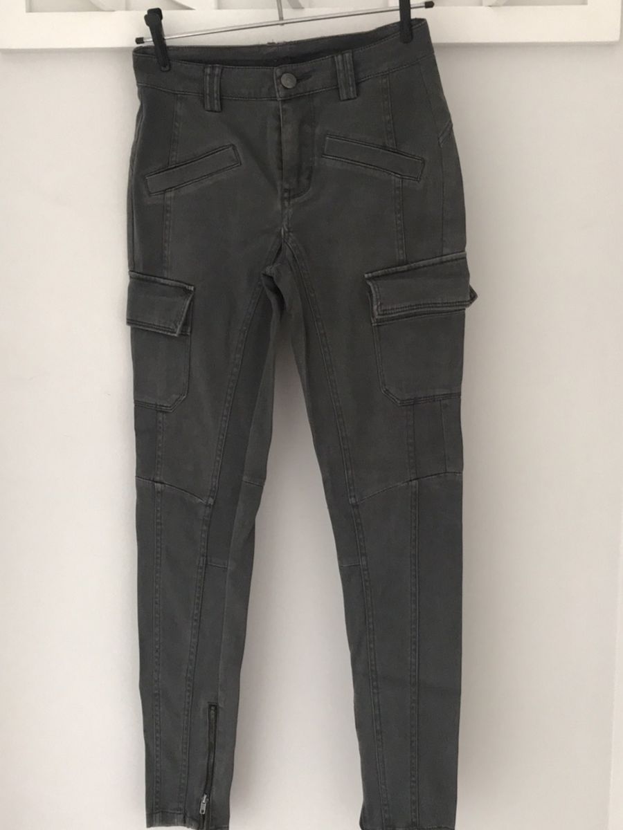 calça cargo cinza