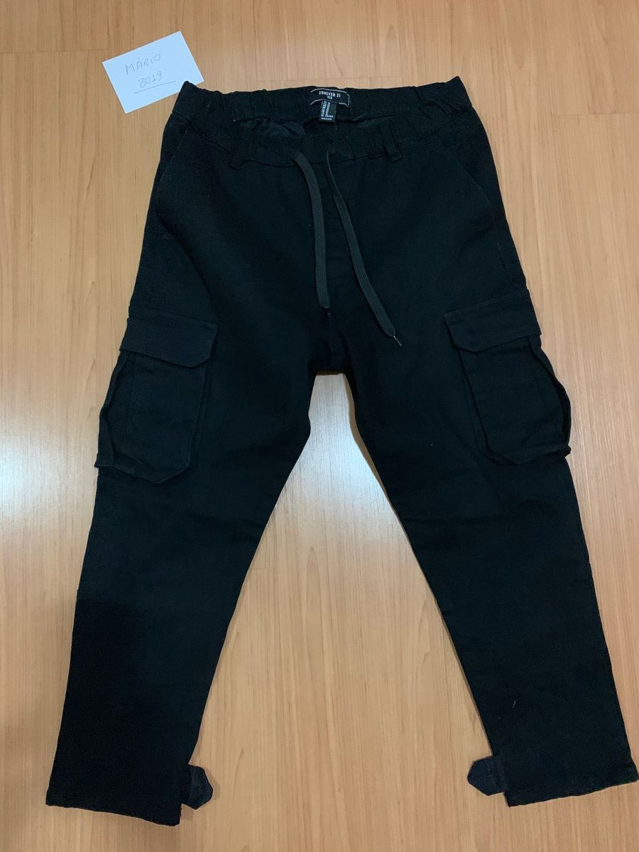 calça cargo forever 21