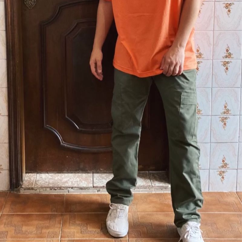 Calça cargo verde sales musgo