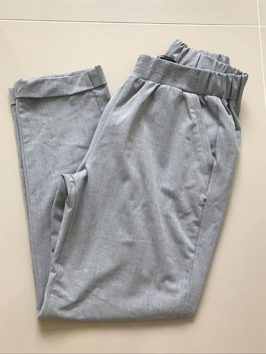 calça cinza para trabalhar