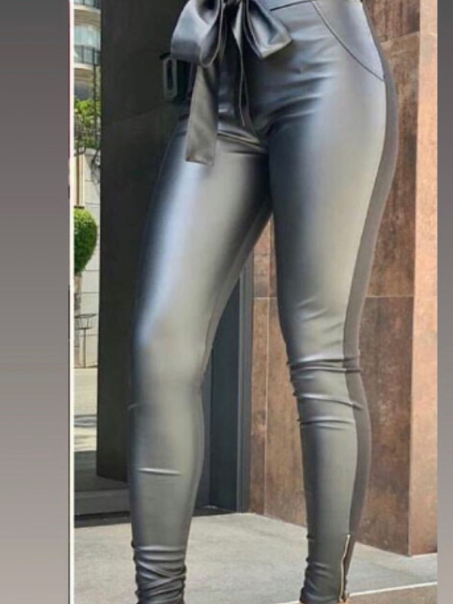 calça cirre com cinto