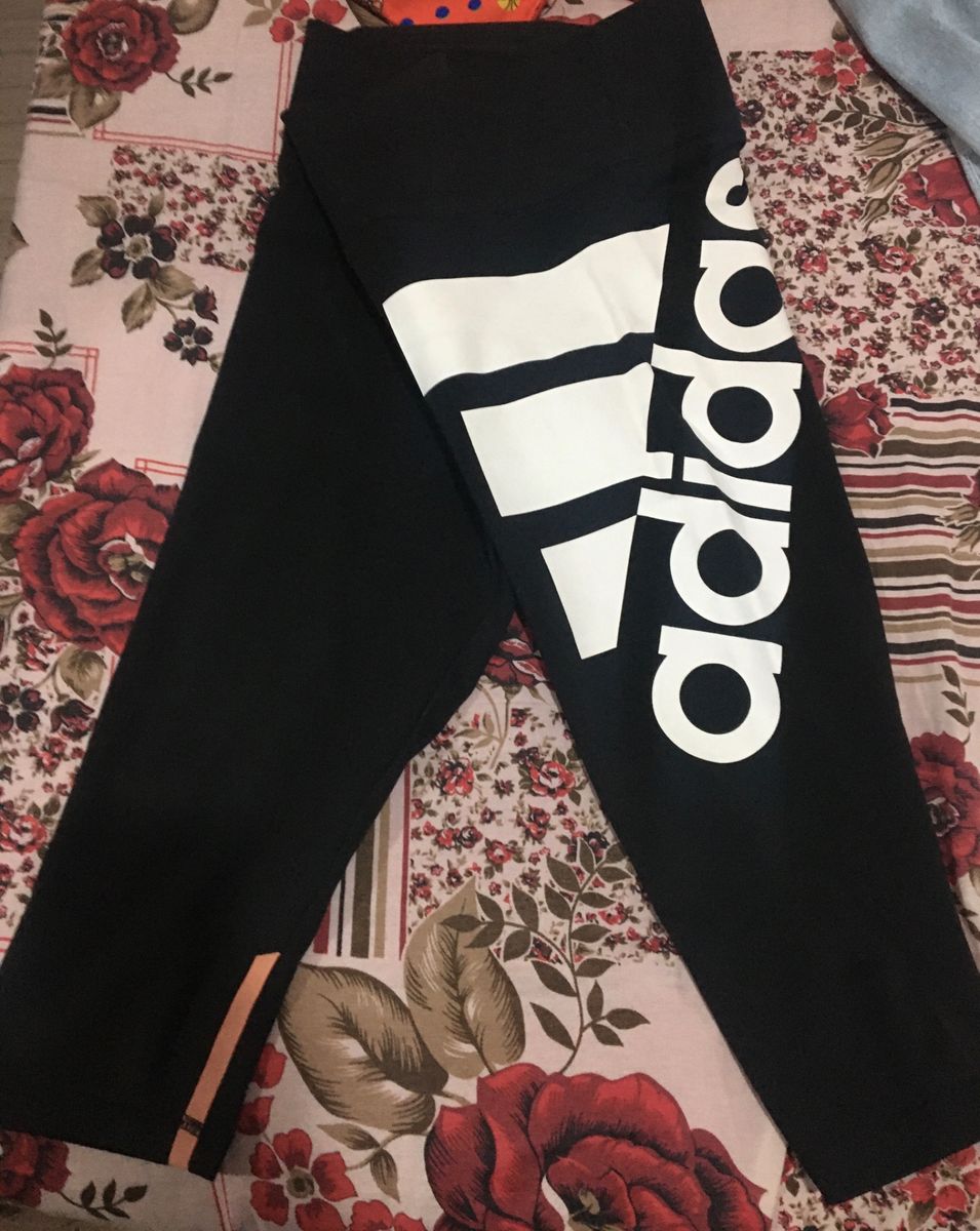 calça corsario adidas