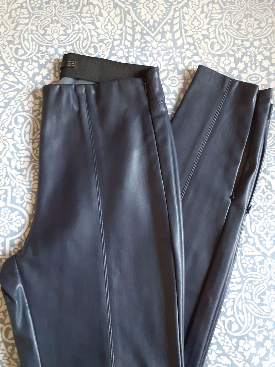 calça couro azul marinho