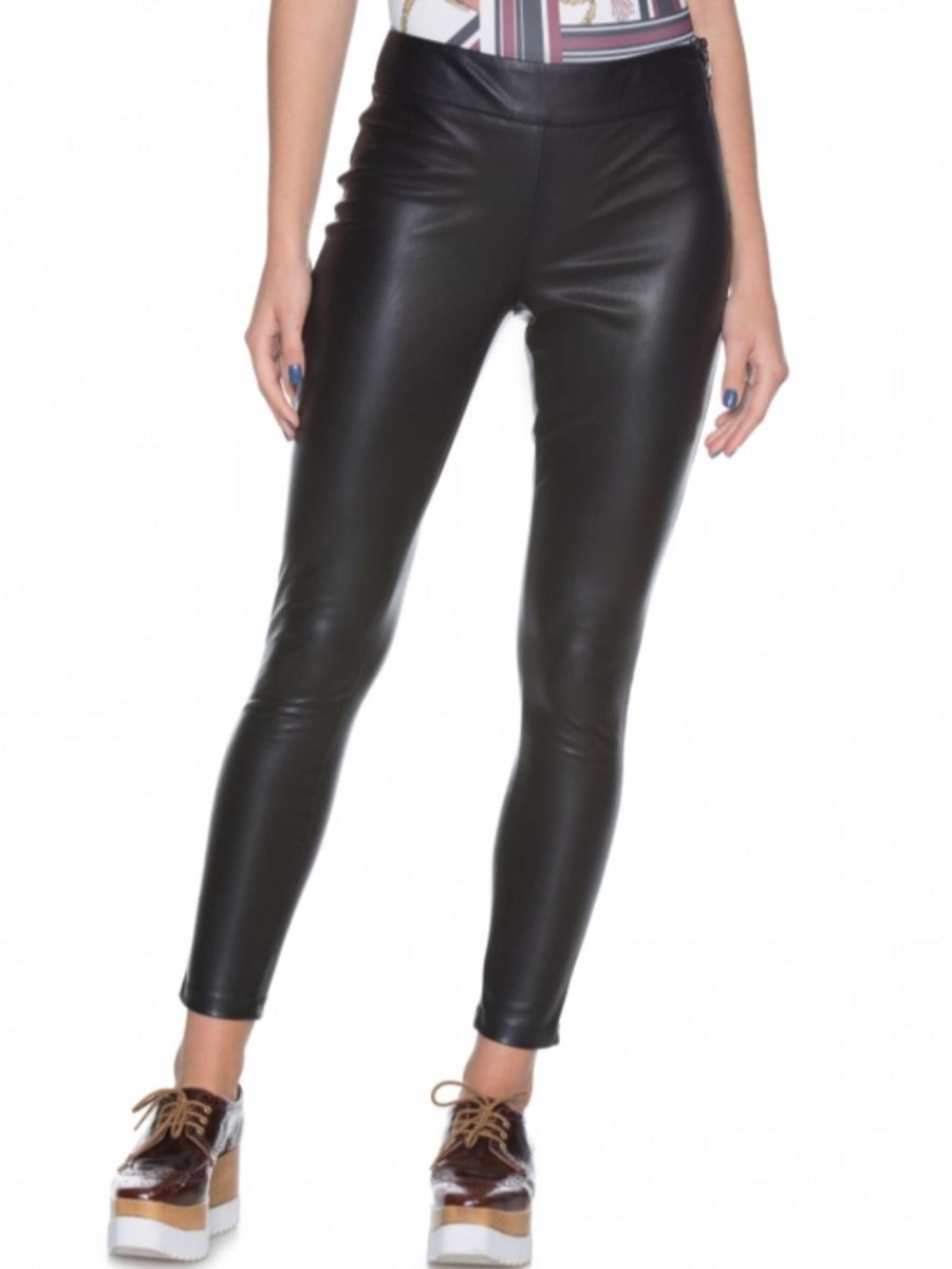 short jeans com bordado