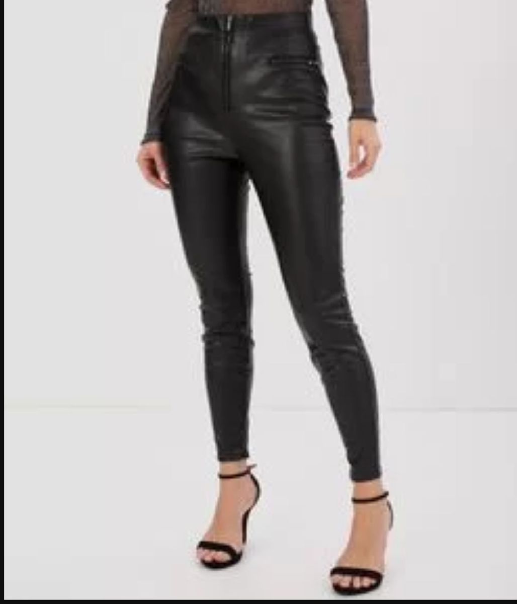 calça couro sintetico renner