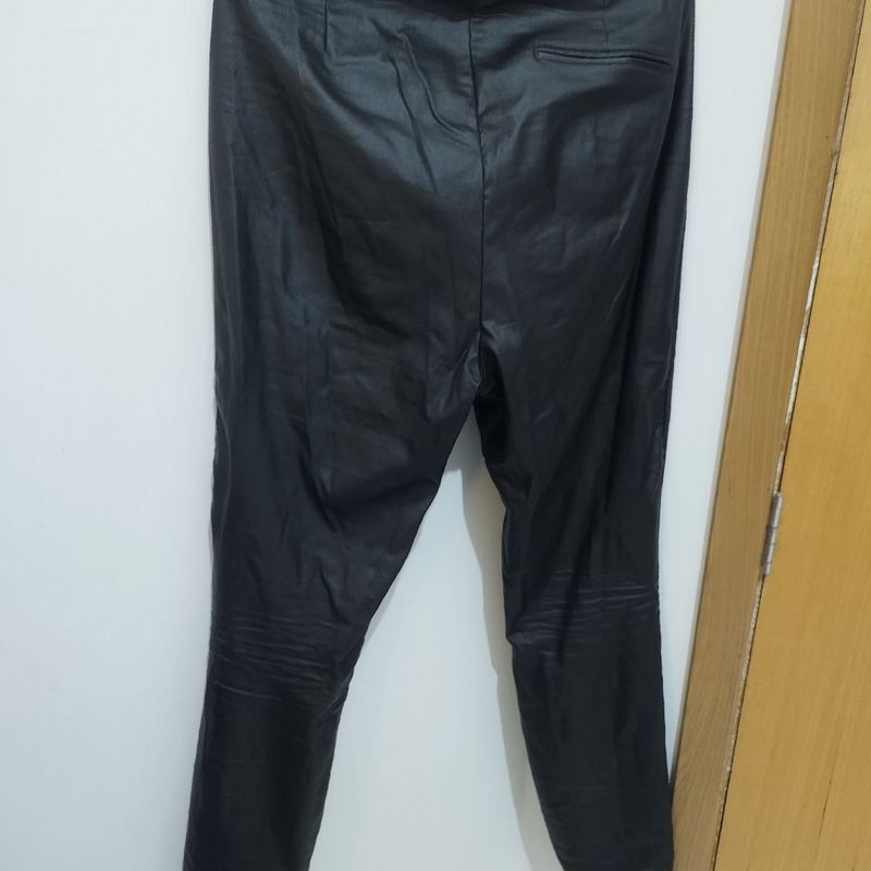 Calça de couro store c&a