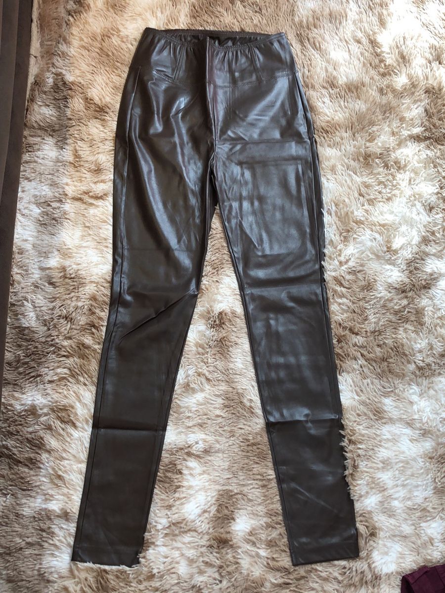 calça de renda