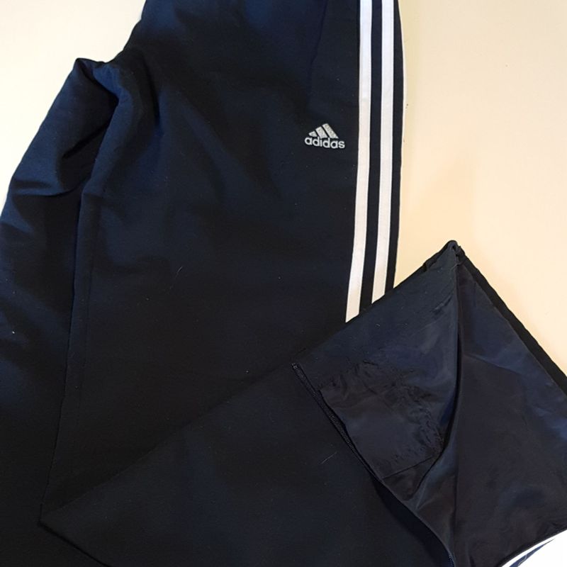 Calça adidas feminina com ziper store na perna