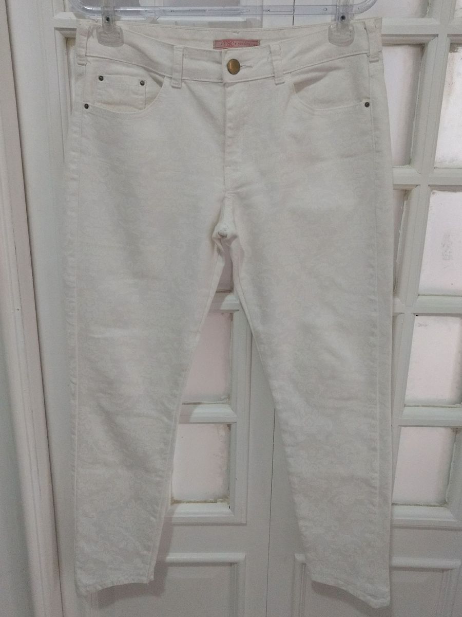 calça branca brim feminina