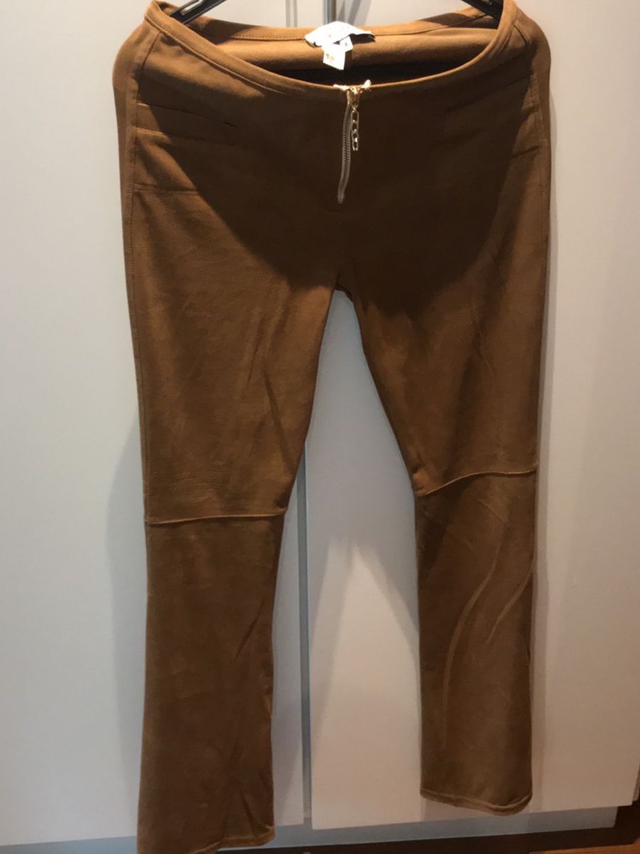 calça de camurça
