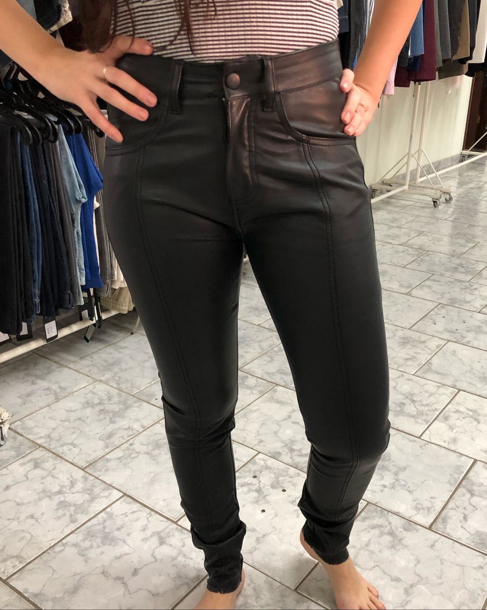 calça couro calvin klein